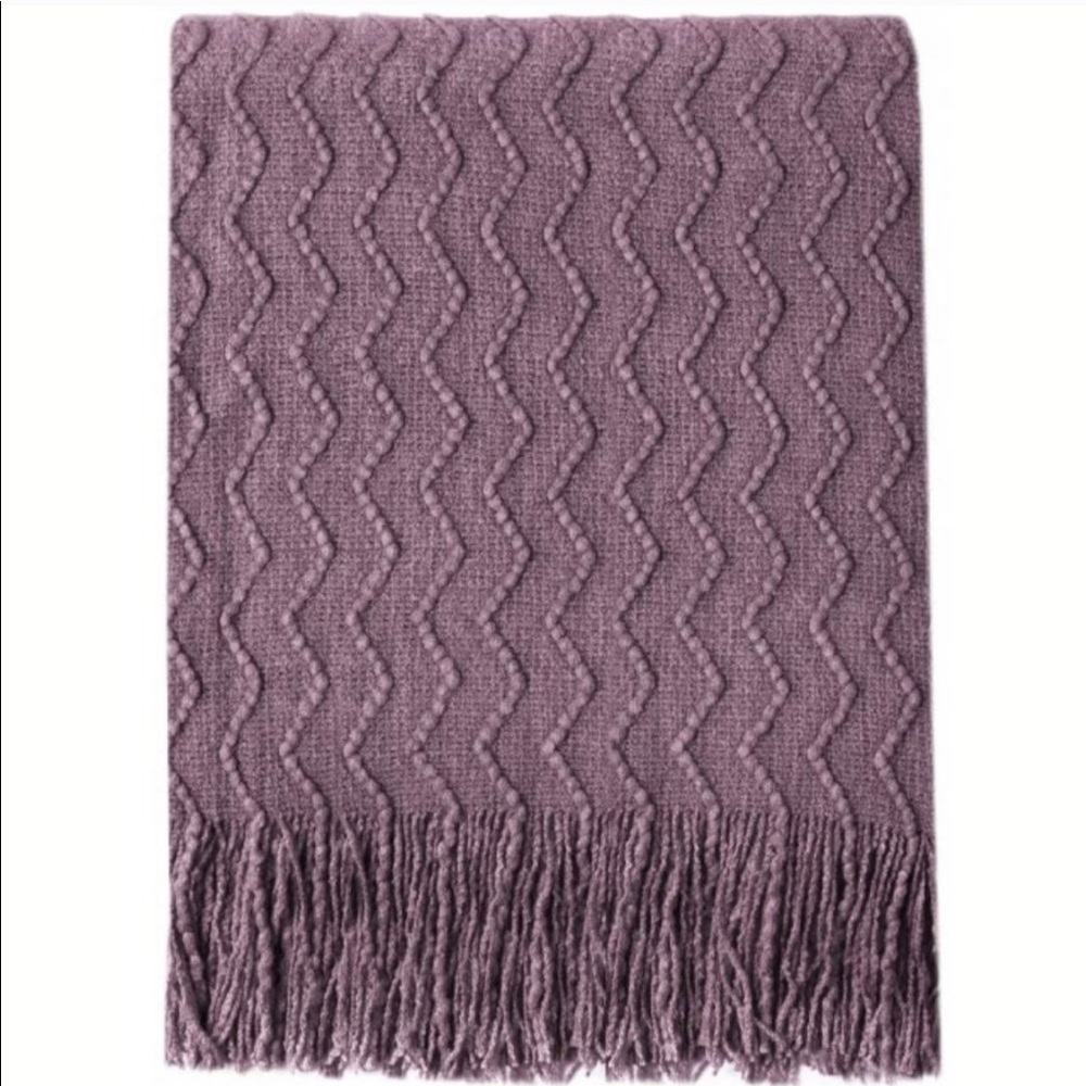 2 textured knit blankets